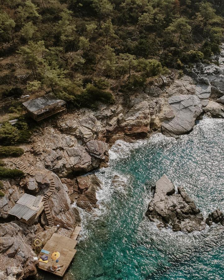 Rocas Roja Beach Hotel Faralya Eksteriør billede